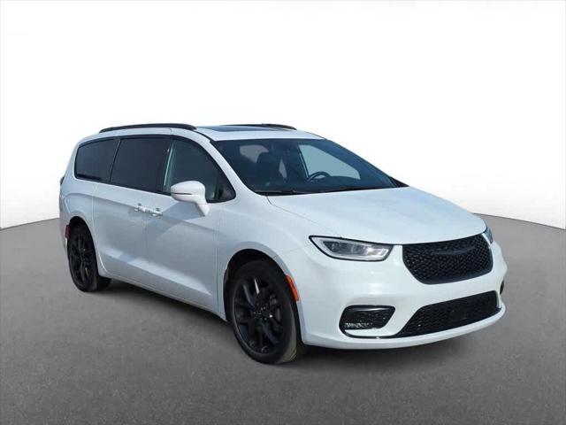 used 2021 Chrysler Pacifica car, priced at $33,925