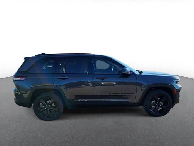 used 2022 Jeep Grand Cherokee car, priced at $34,825