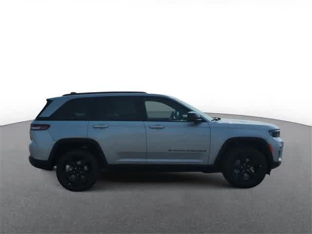 new 2024 Jeep Grand Cherokee car, priced at $49,689