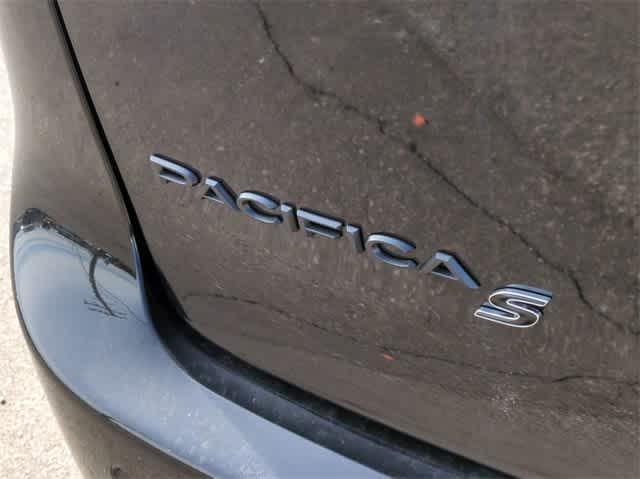 new 2024 Chrysler Pacifica car, priced at $50,124