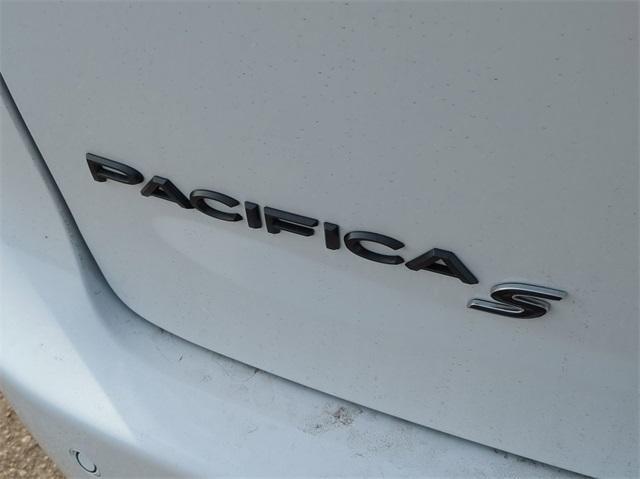 new 2024 Chrysler Pacifica car, priced at $41,562