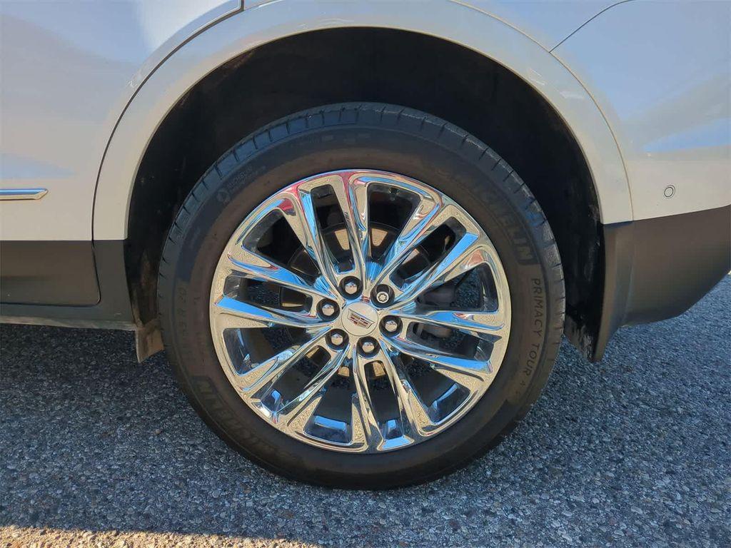 used 2022 Cadillac XT5 car, priced at $30,800