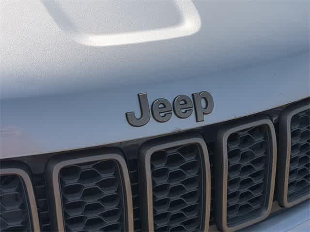 used 2016 Jeep Grand Cherokee car, priced at $14,925