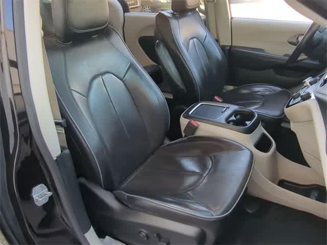 used 2018 Chrysler Pacifica car, priced at $23,811