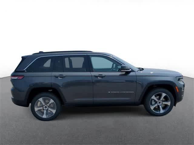 new 2024 Jeep Grand Cherokee car, priced at $49,604