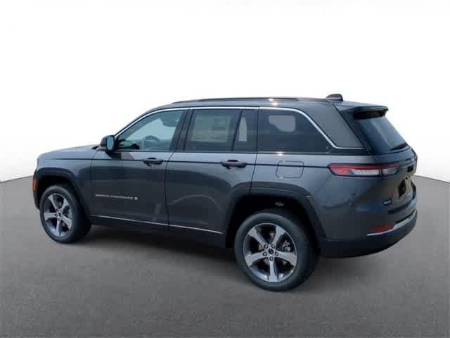 new 2024 Jeep Grand Cherokee car, priced at $49,604