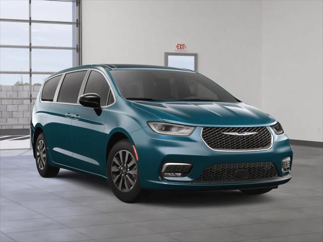 new 2025 Chrysler Pacifica Hybrid car, priced at $55,817