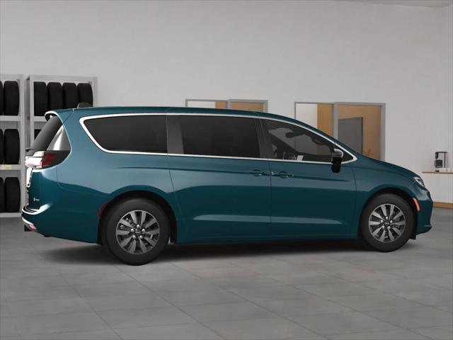 new 2025 Chrysler Pacifica Hybrid car, priced at $55,817