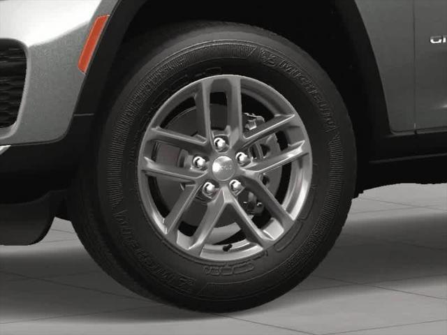 new 2025 Jeep Grand Cherokee car, priced at $41,317