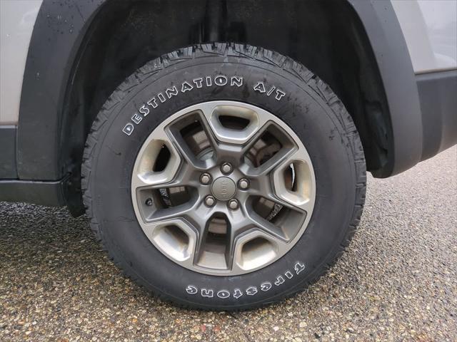 used 2019 Jeep Cherokee car, priced at $15,525