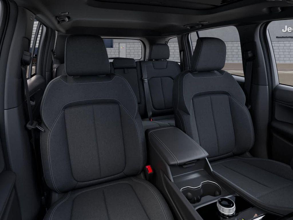 new 2025 Jeep Grand Cherokee car, priced at $41,436