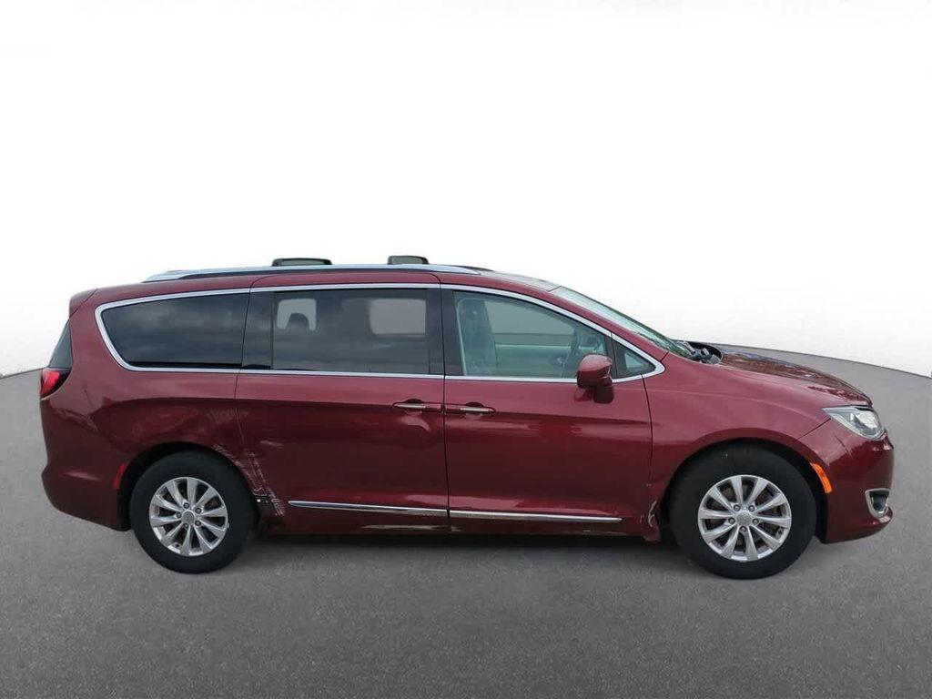 used 2018 Chrysler Pacifica car, priced at $14,200