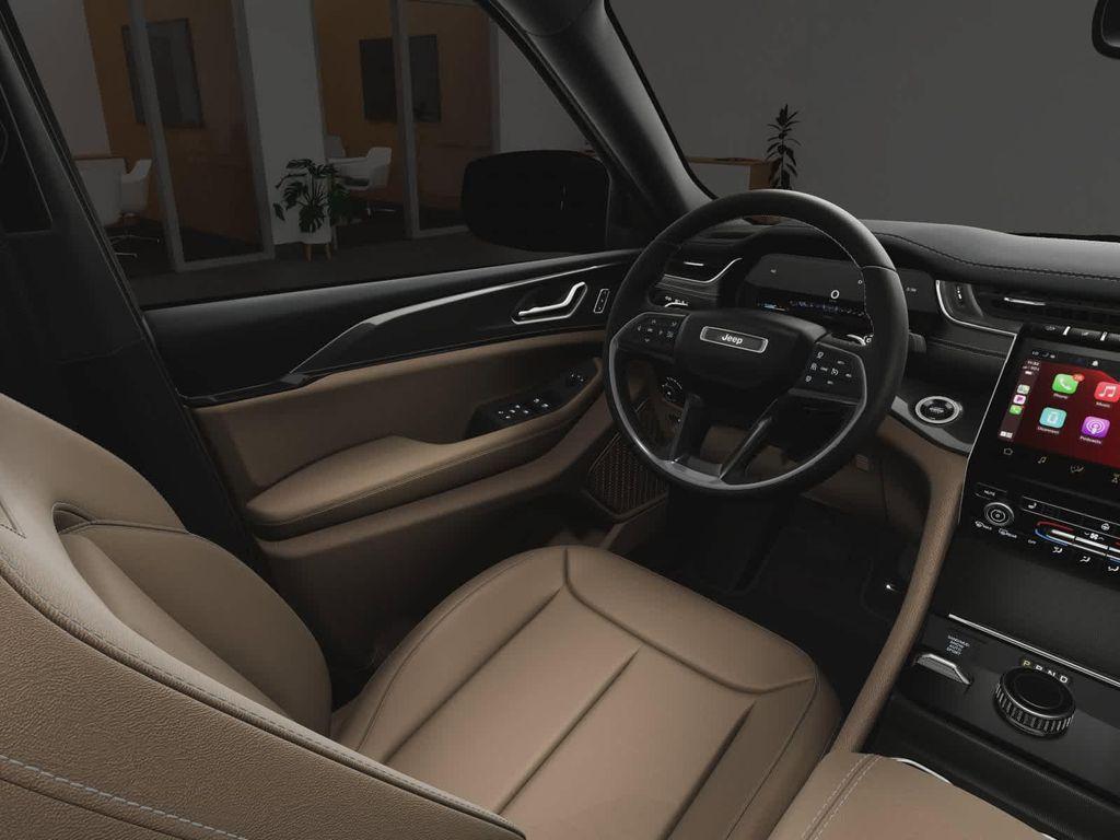 new 2025 Jeep Grand Cherokee car, priced at $49,204