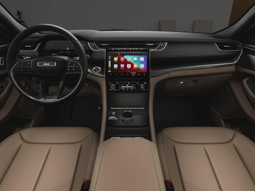 new 2025 Jeep Grand Cherokee car, priced at $49,204