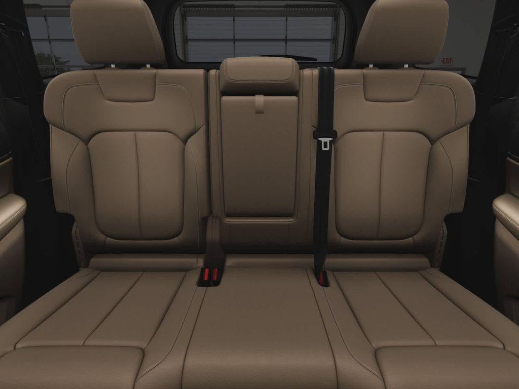 new 2025 Jeep Grand Cherokee car, priced at $49,204