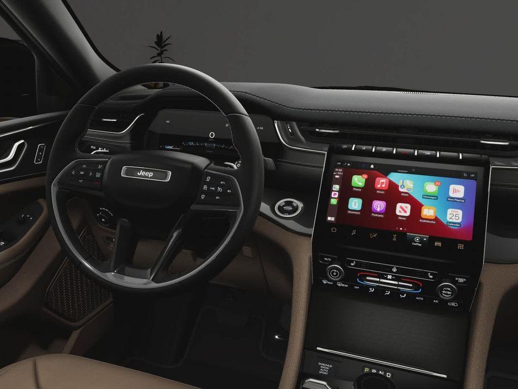 new 2025 Jeep Grand Cherokee car, priced at $49,204