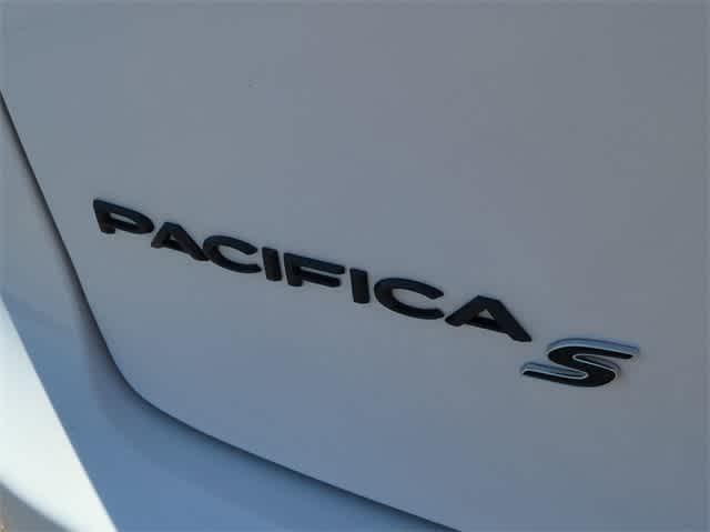 new 2024 Chrysler Pacifica car, priced at $50,124