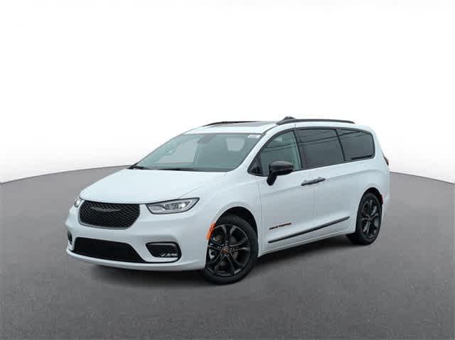 new 2024 Chrysler Pacifica car, priced at $42,062