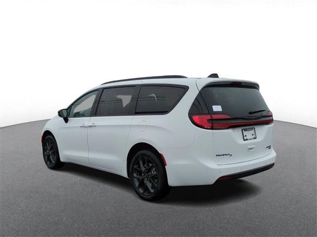 new 2024 Chrysler Pacifica car, priced at $50,124