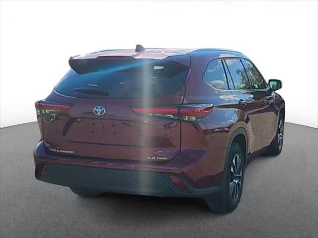 used 2021 Toyota Highlander car, priced at $33,900