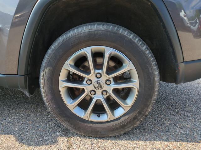 used 2016 Jeep Grand Cherokee car, priced at $9,800