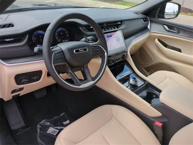 new 2024 Jeep Grand Cherokee car, priced at $47,954