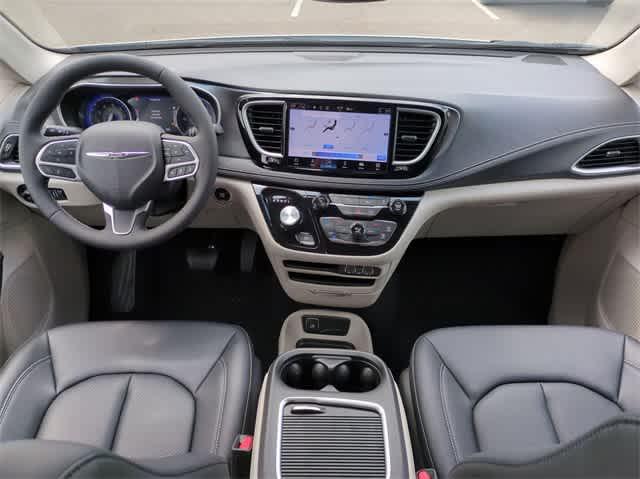 new 2024 Chrysler Pacifica car, priced at $42,062