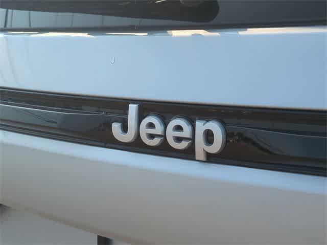 new 2024 Jeep Grand Cherokee car, priced at $49,604