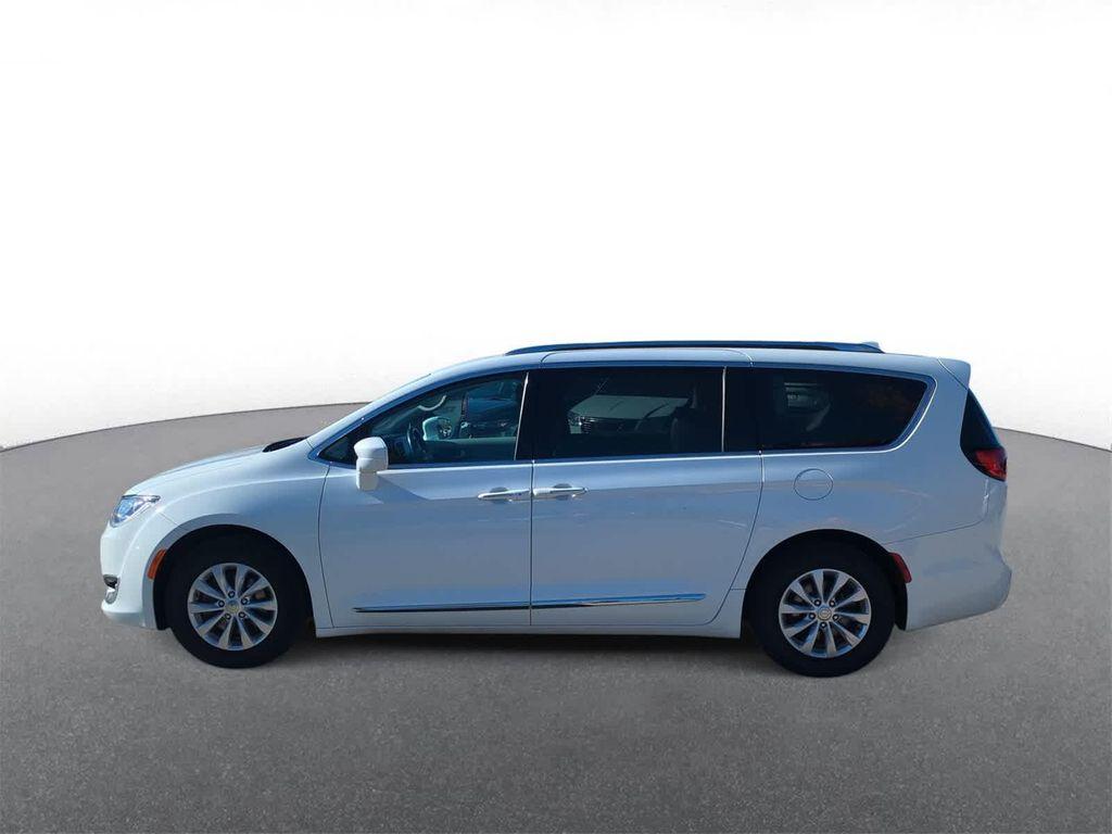used 2018 Chrysler Pacifica car, priced at $15,900