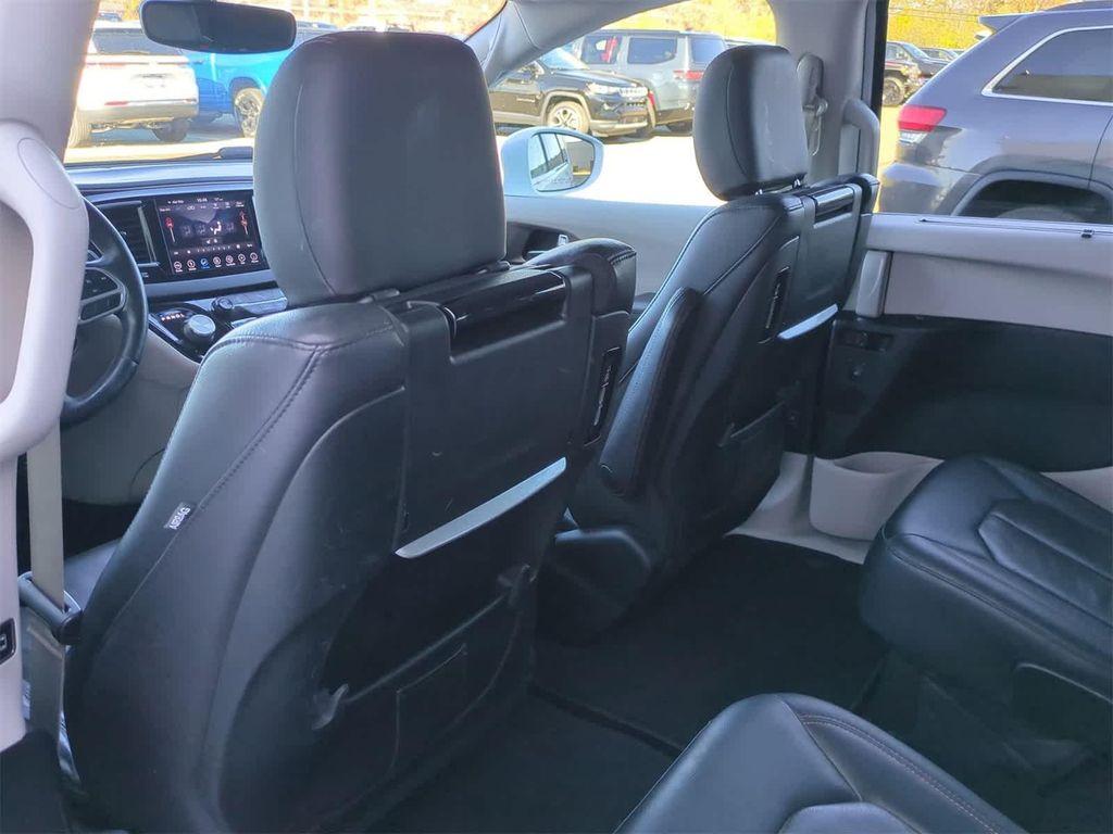 used 2018 Chrysler Pacifica car, priced at $15,900