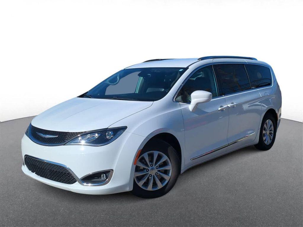 used 2018 Chrysler Pacifica car, priced at $15,900