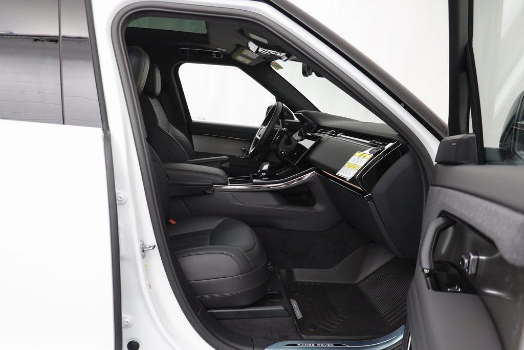 new 2025 Land Rover Range Rover Sport car, priced at $91,155