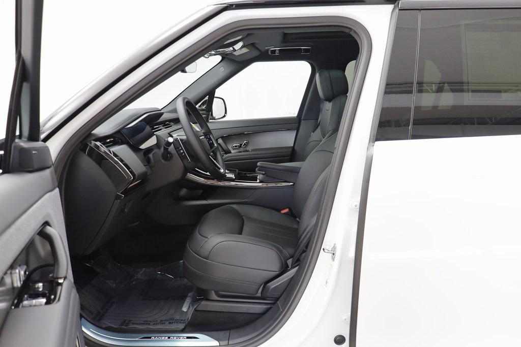 new 2025 Land Rover Range Rover Sport car, priced at $91,155