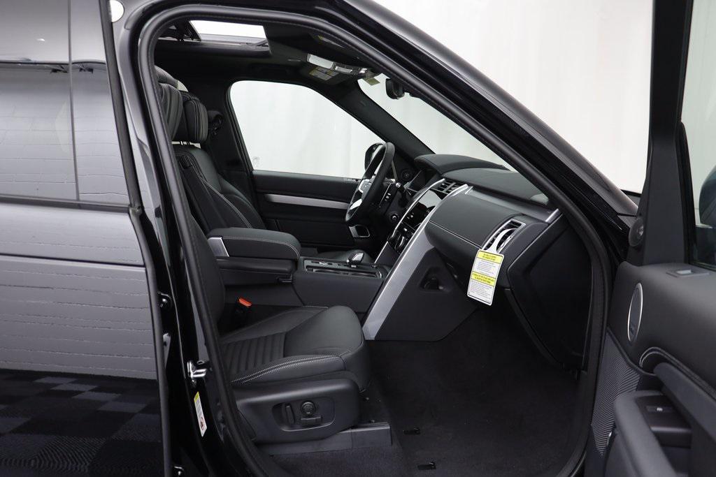 new 2025 Land Rover Discovery car, priced at $76,318