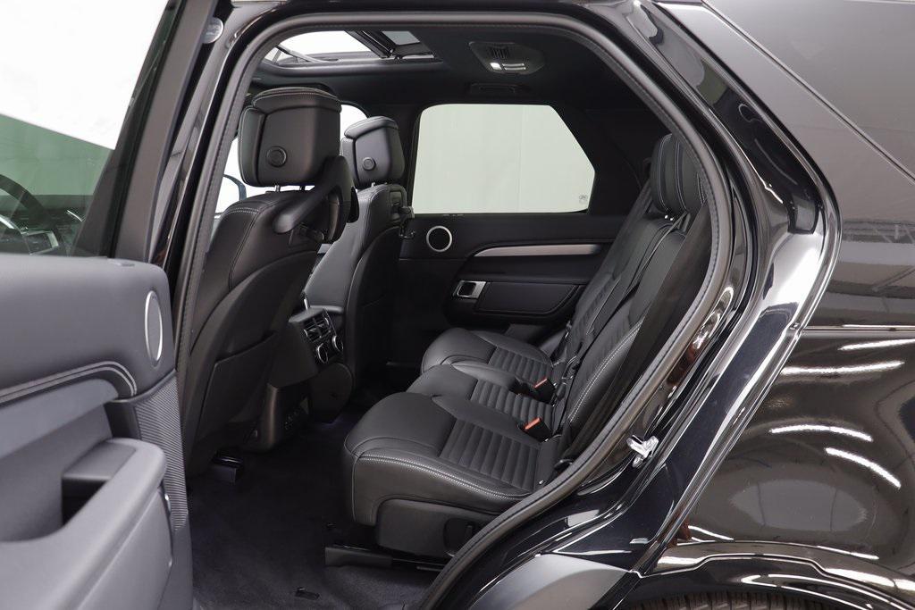new 2025 Land Rover Discovery car, priced at $76,318