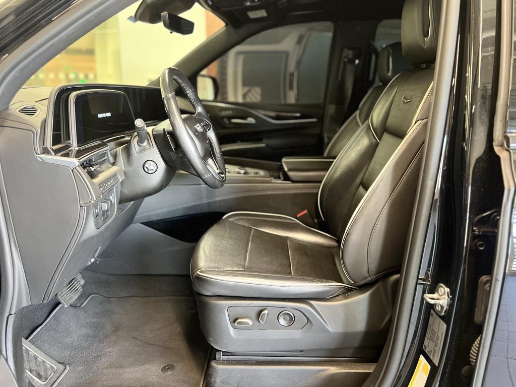 used 2021 Cadillac Escalade ESV car, priced at $65,881