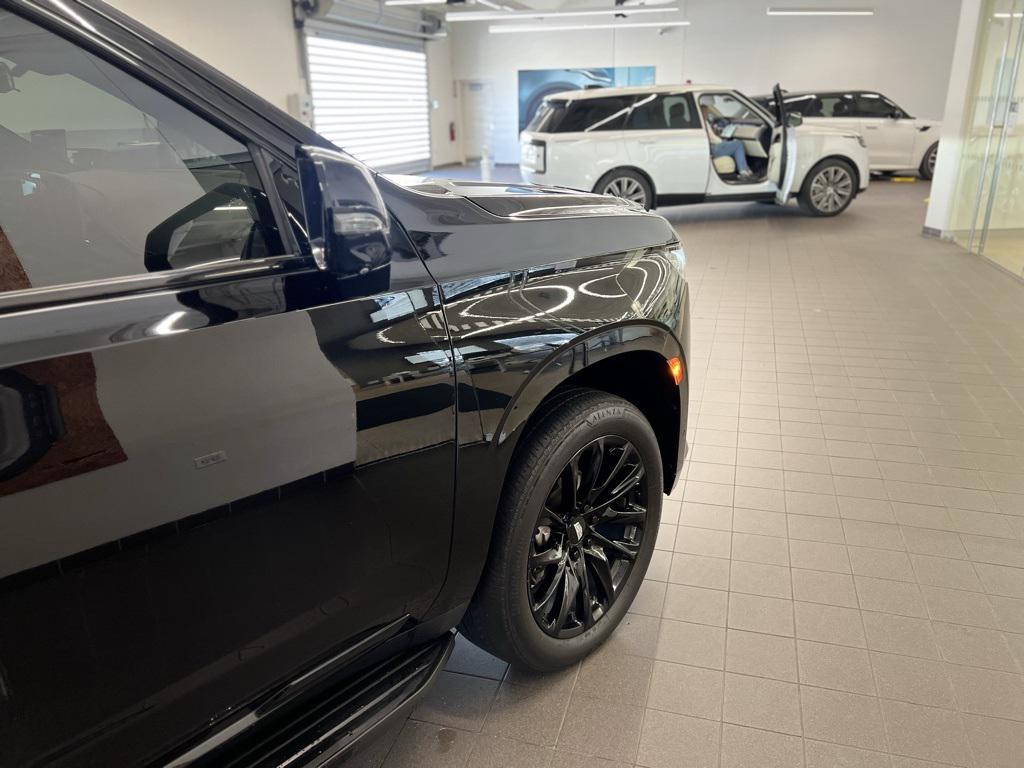 used 2021 Cadillac Escalade ESV car, priced at $65,881