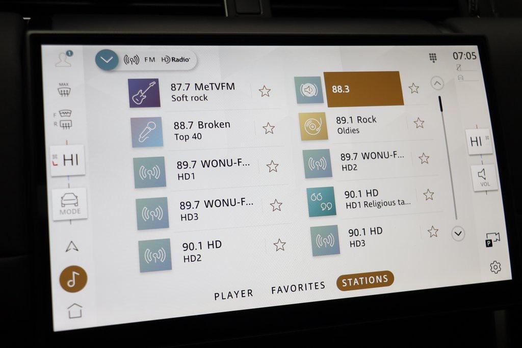 new 2025 Land Rover Discovery Sport car, priced at $55,558