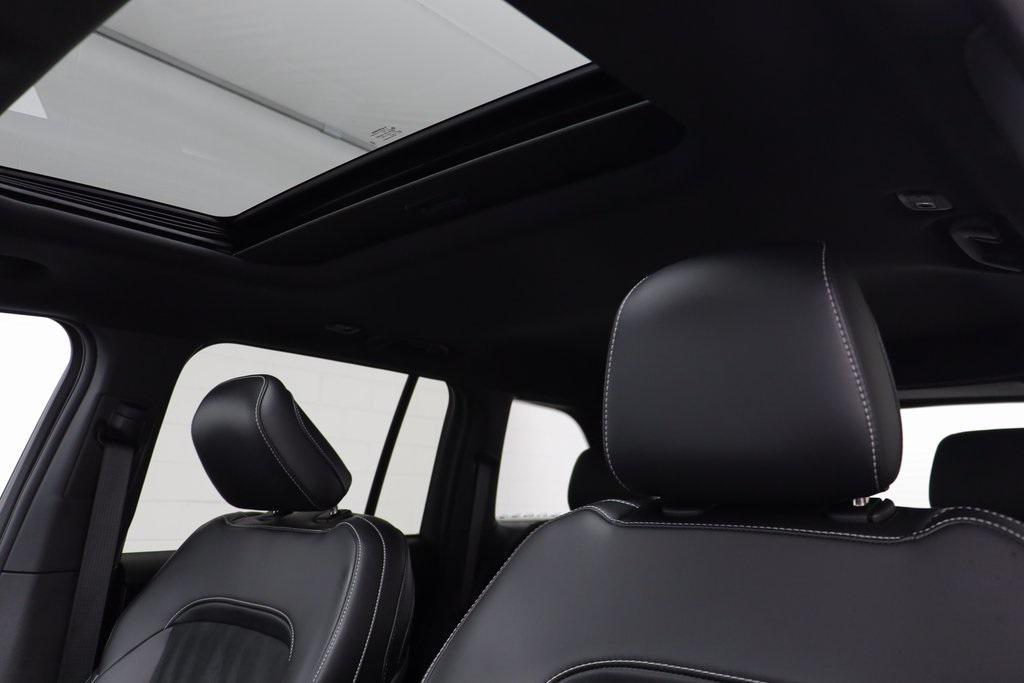 used 2025 Jeep Grand Cherokee car, priced at $36,397