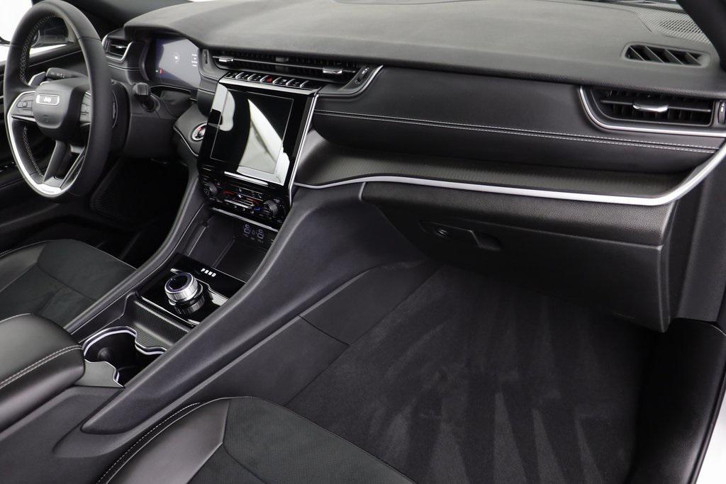 used 2025 Jeep Grand Cherokee car, priced at $36,397