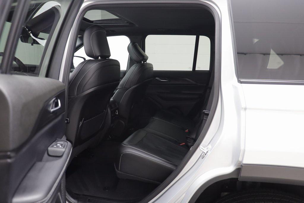 used 2025 Jeep Grand Cherokee car, priced at $36,397