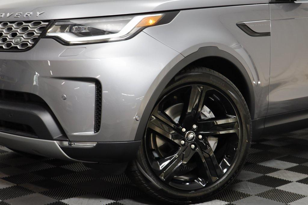 new 2025 Land Rover Discovery car, priced at $70,193
