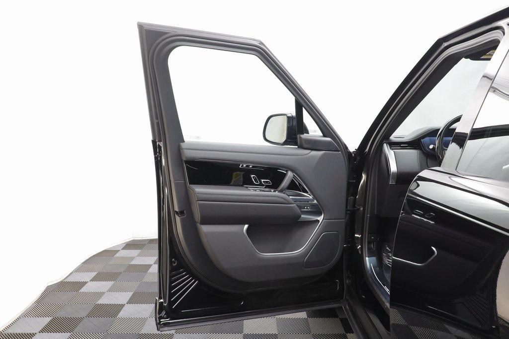 new 2025 Land Rover Range Rover car, priced at $156,285