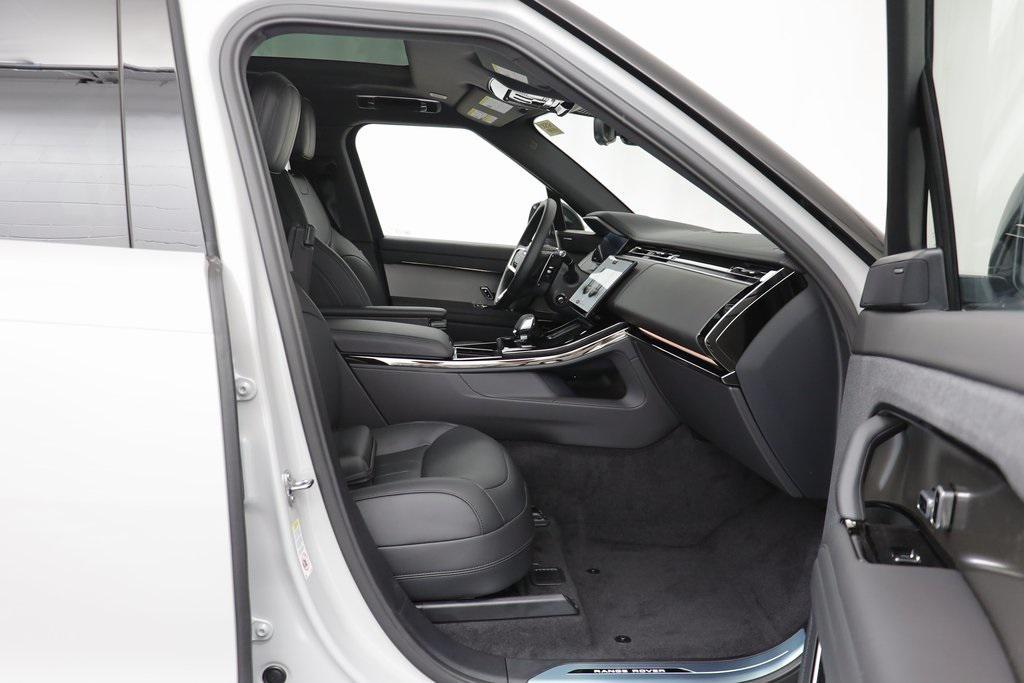 new 2025 Land Rover Range Rover Sport car, priced at $91,215