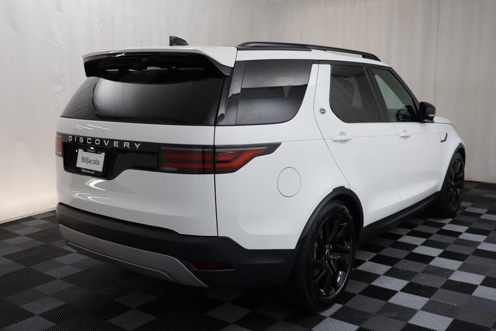new 2025 Land Rover Discovery car, priced at $69,153
