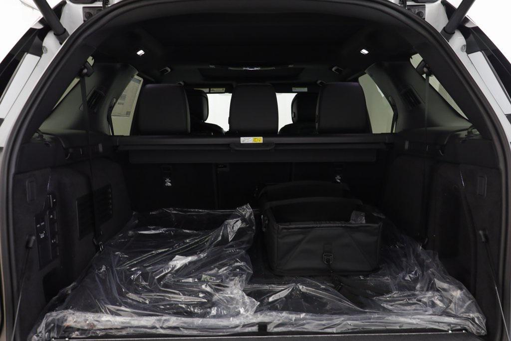 new 2025 Land Rover Discovery car, priced at $69,153