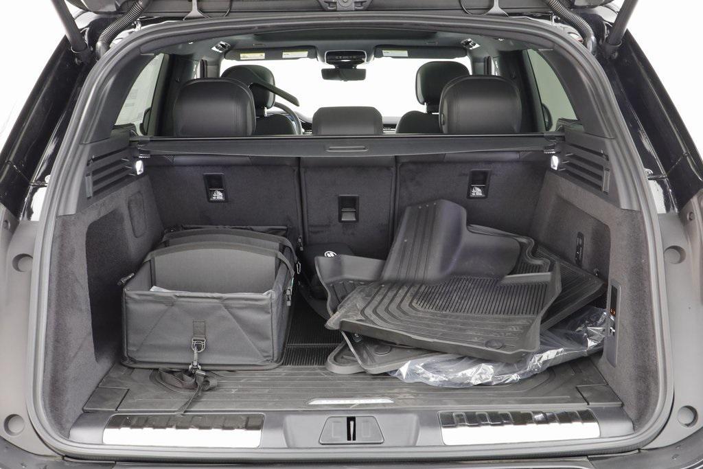 new 2025 Land Rover Range Rover Sport car, priced at $121,715
