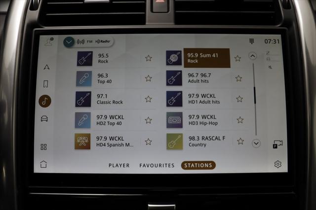 new 2025 Land Rover Discovery car, priced at $73,678