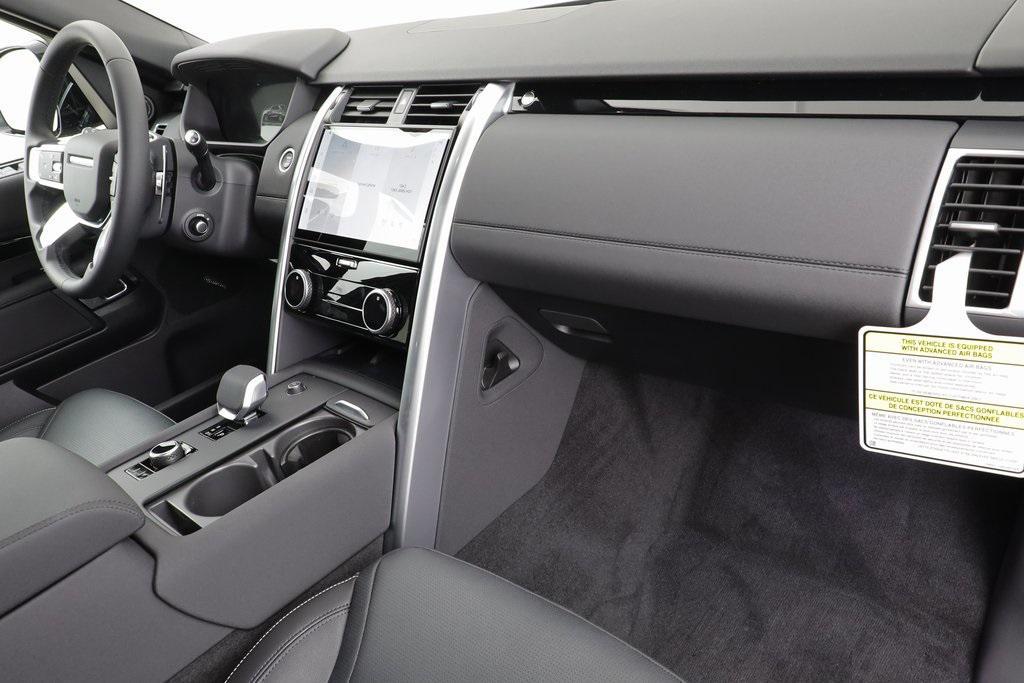 new 2025 Land Rover Discovery car, priced at $68,153
