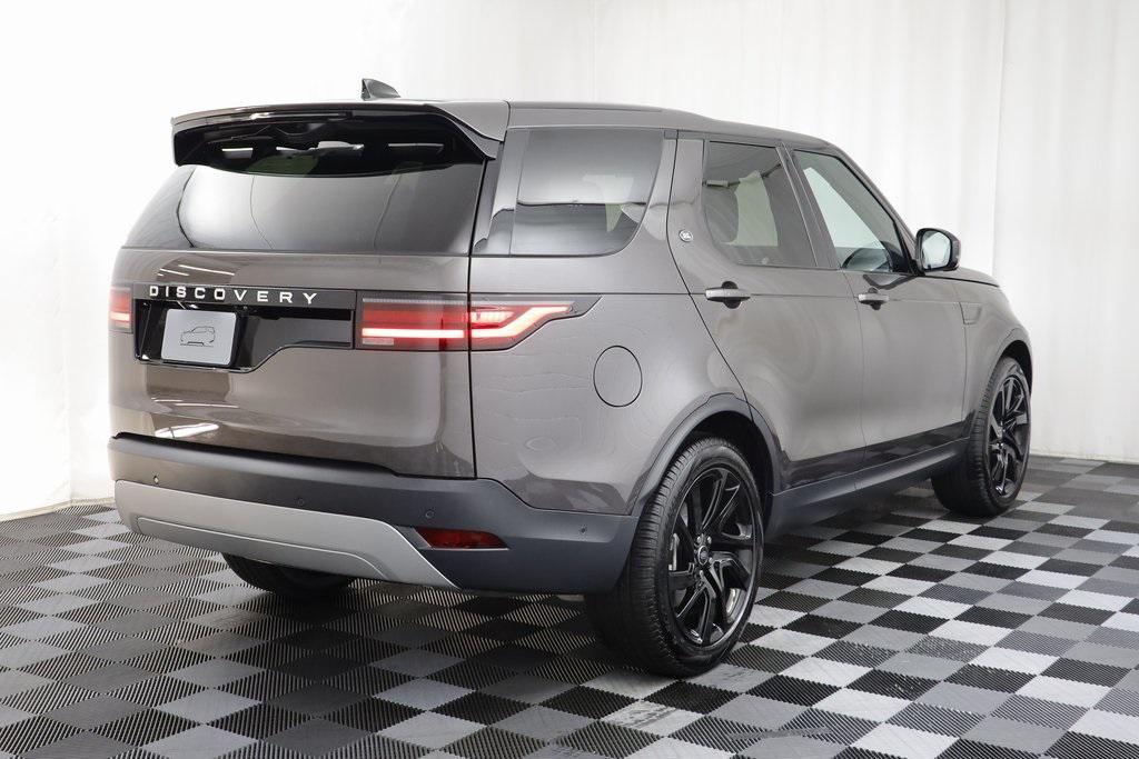 new 2025 Land Rover Discovery car, priced at $68,153